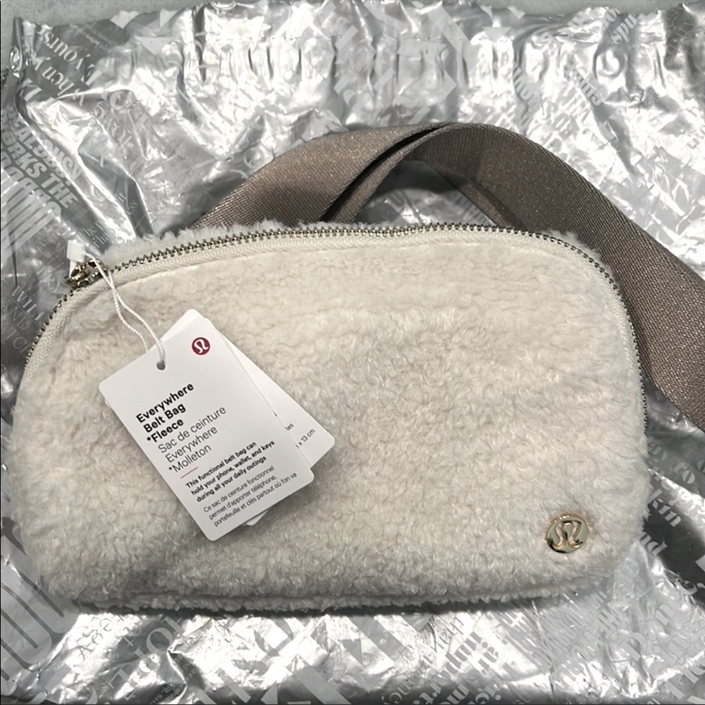 Lululemon crème color everywhere belt bag. Sold out online. Very unique!